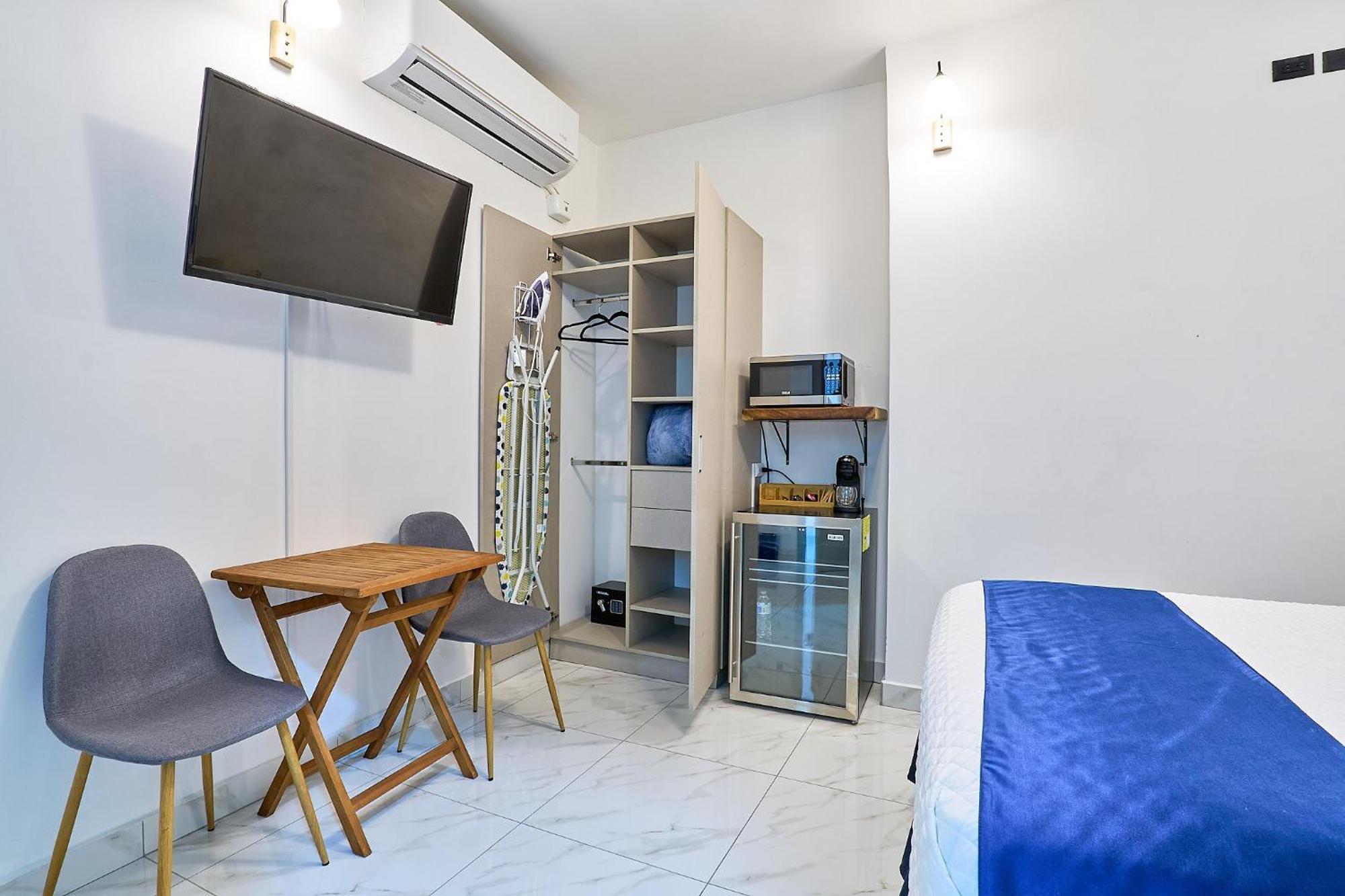 Apartaestudios La Capital Сан-Хосе Экстерьер фото
